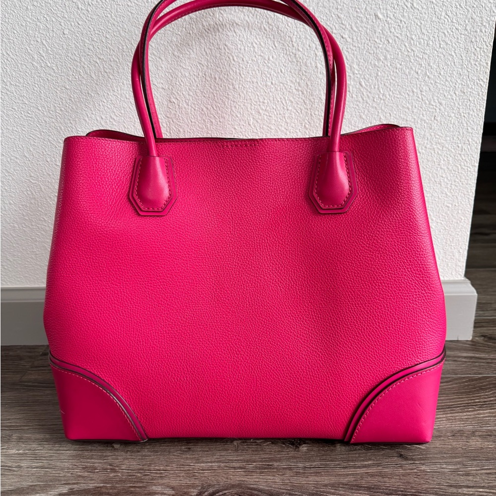 Michael Kors Fuchsia Tote Bag - Picture 2 of 8
